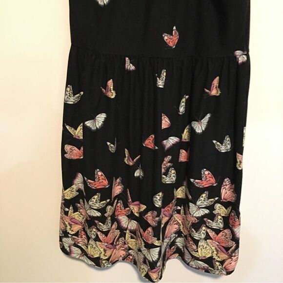 Super Comfy Pastel Butterfly lace back dress - Picture 7 of 8